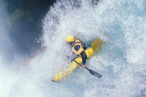 爱游戏体育平台-雷恩后场配合稳定应对对方高压战术，雷恩ds