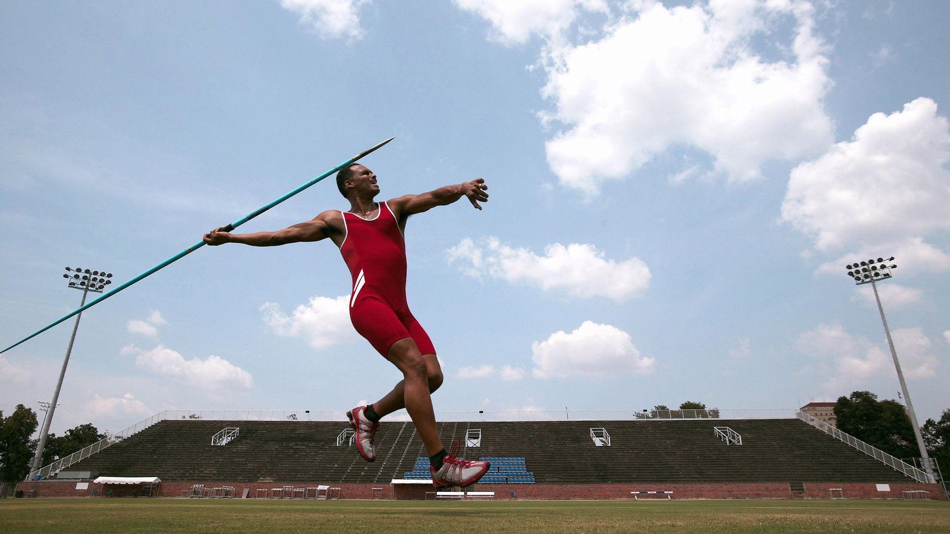 塞维利亚锋线轮换保障火力输出，塞维利亚风光