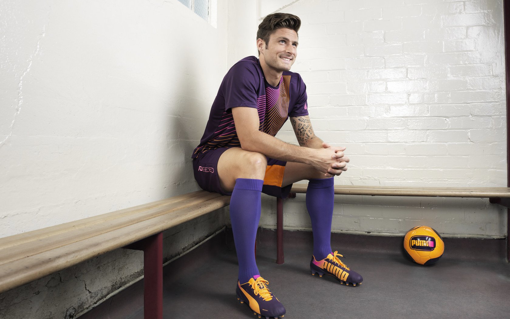 丹·卡特的领导力与球场表现，巩固了全黑队的核心地位，卡特丹宁斯